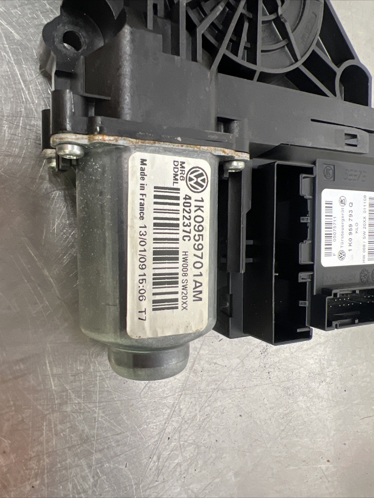 VW Golf MK6 Passengers Side Front Door Window Motor 1K0959701AF ECU 1K0959793Q