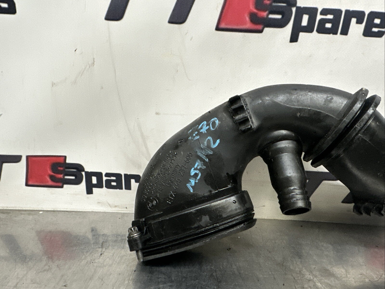 BMW 3 5 7 X3 X5 X6 Series E60 E61 E70 E90 E91 Diesel Filter Air Pipe 7794172 RT*
