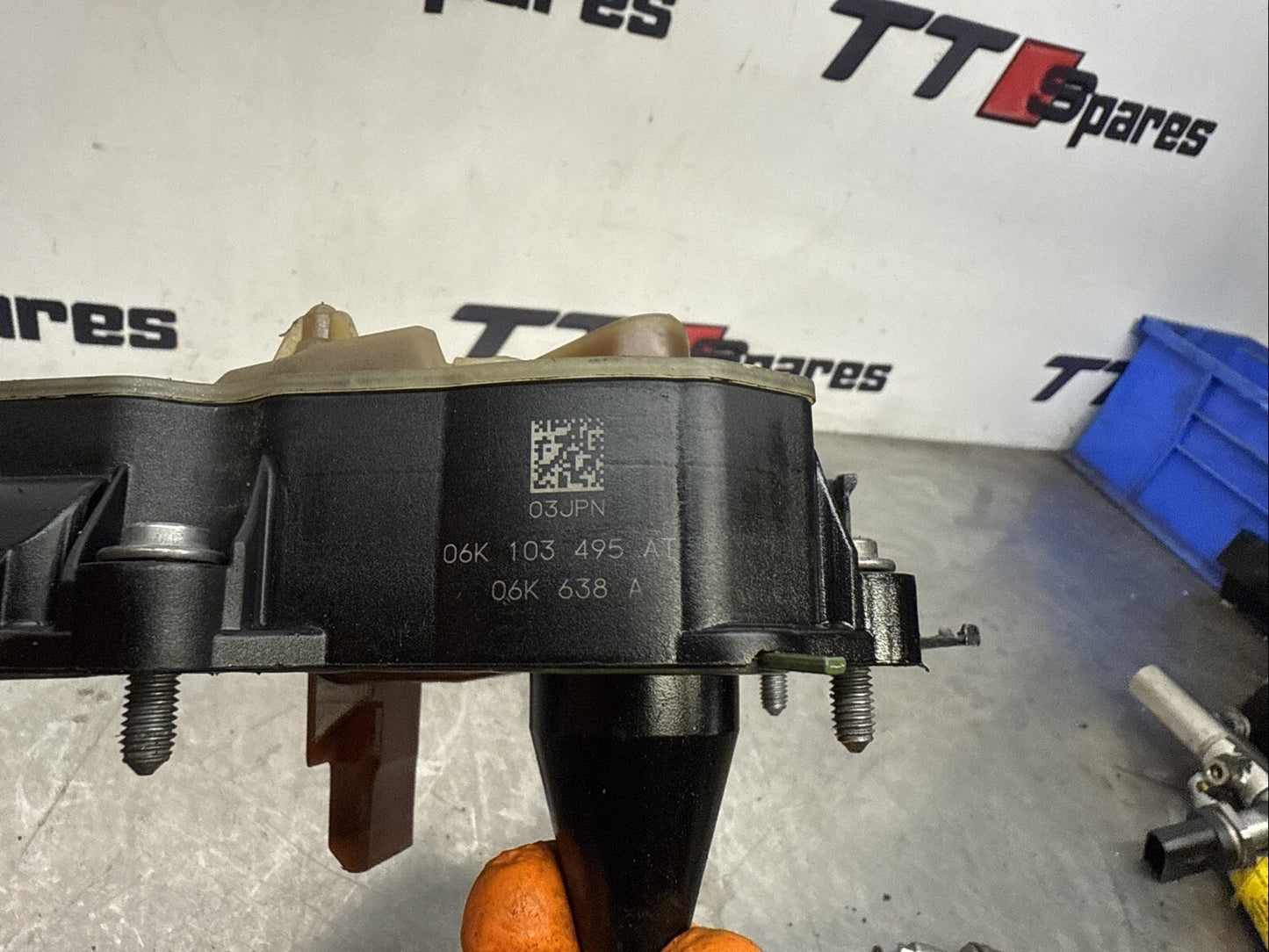AUDI S3 Vw Golf R 2.0 Petrol CJXC PCV Breather Valve Oil Separator  06K103495AT