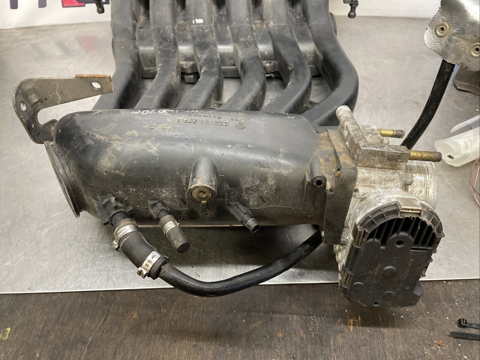 VW Golf MK4 2.8 V6 4motion 24V VR6  Air intake MANIFOLD  022133203B
