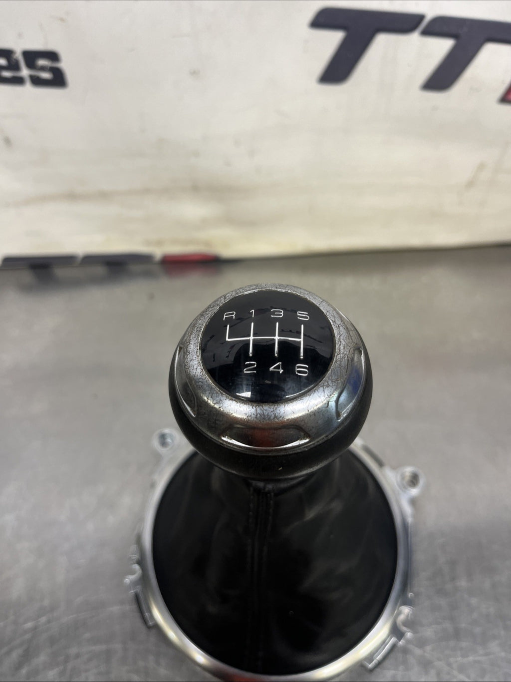 8J2863916A Audi TT Gear Knob Console Surround Trim 6 Speed Manual 2007 MK2 8J 