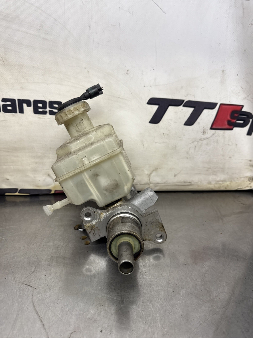 LAND ROVER DISCOVERY 3 L319 2004-2010  BRAKE MASTER CYLINDER 74471269