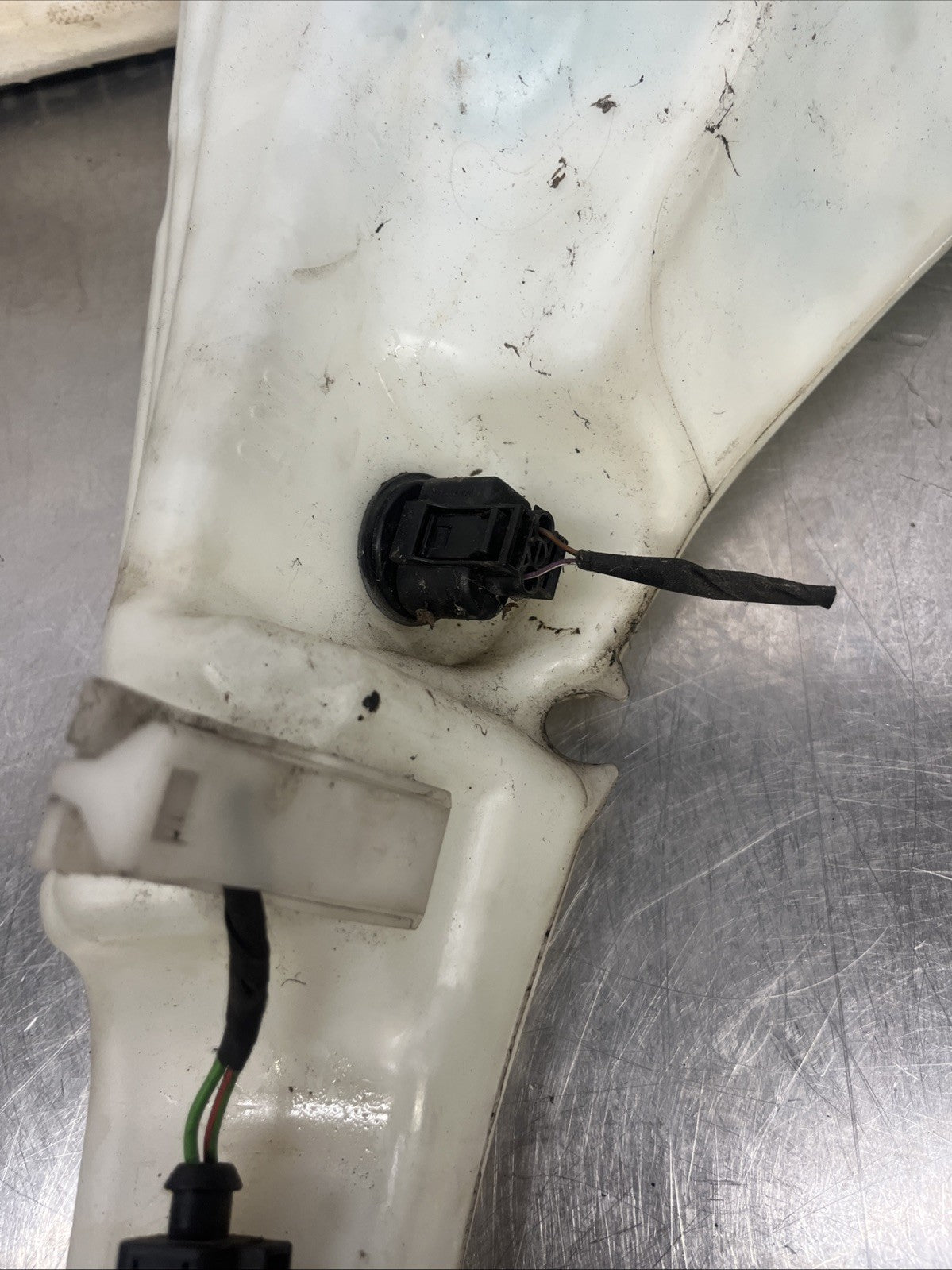 AUDI TT SCREEN WASH WASHER BOTTLE 8J0955453B