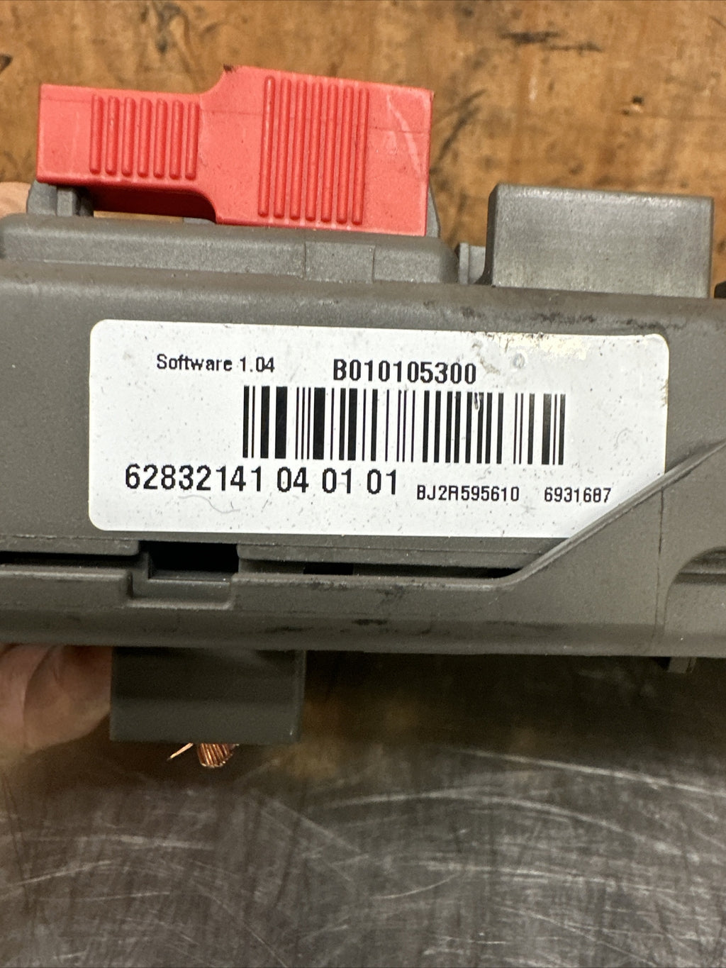 BMW  X5 E70 Fuse Box Relay Unit Module Power Distribution B010105300 B552 