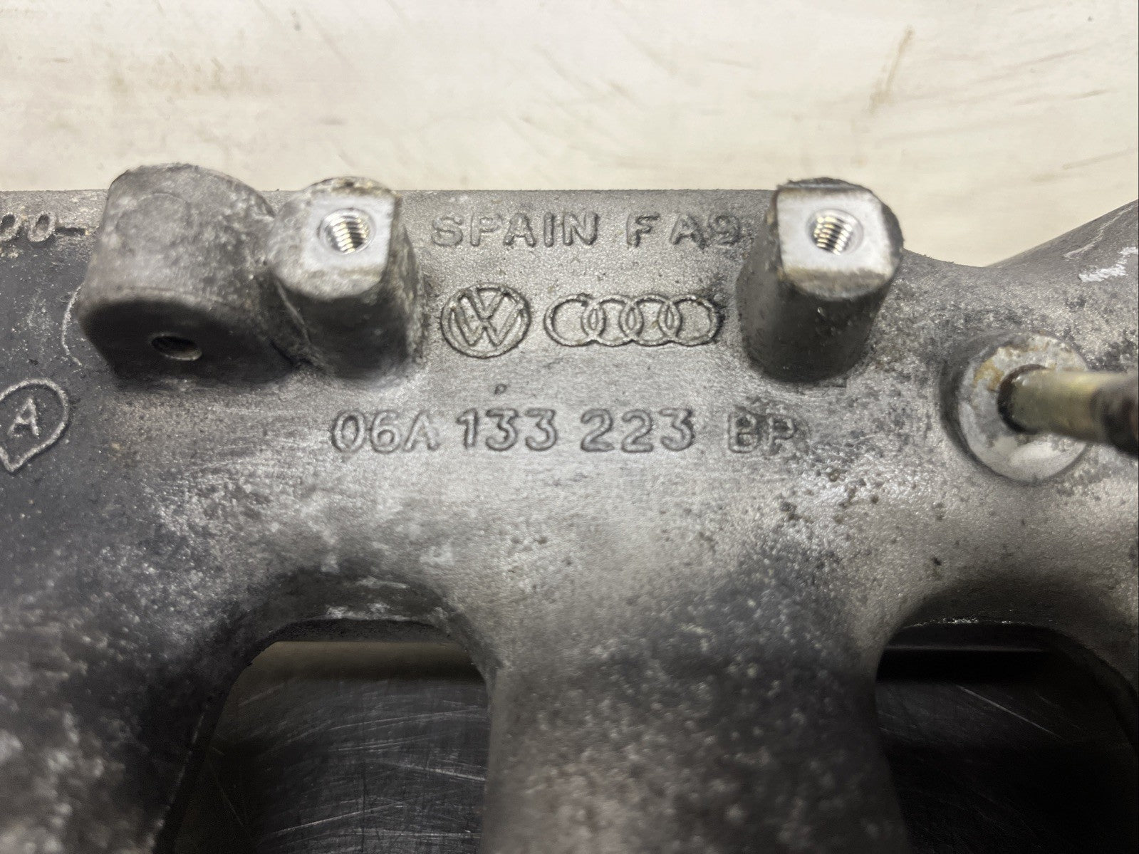 Audi TT Mk1 8N Petrol Intake Manifold Air Inlet 06A133223BP BAM 1.8T