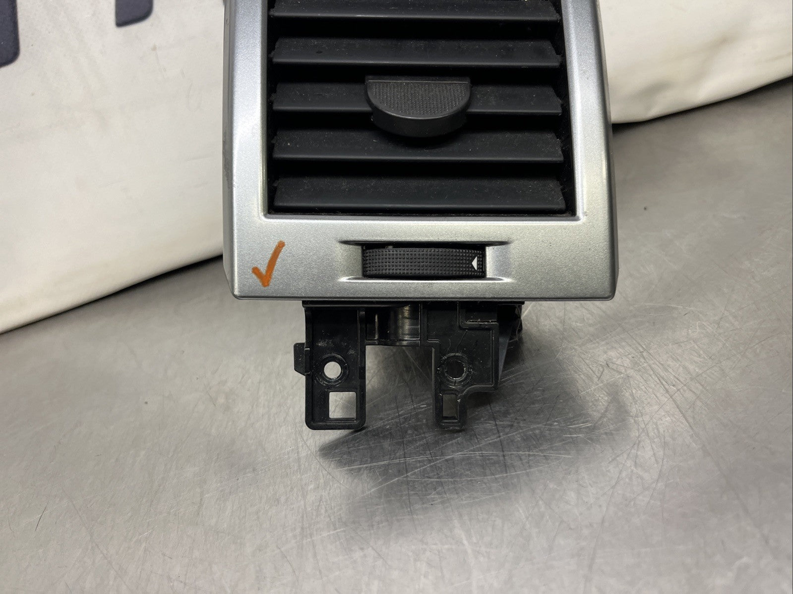 Jbd500170xxx 2005-2009 Range Rover Sport Dash Middle Left Side Air Vent