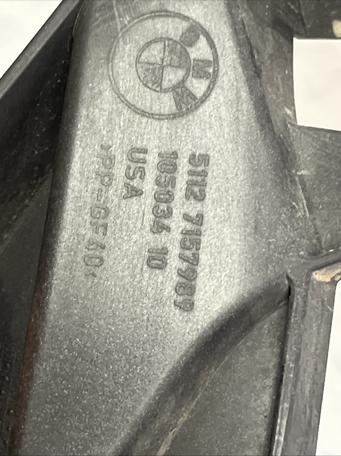 BMW X5 Diesel E70 Front Passenger Side Wing Support Bracket 7157989