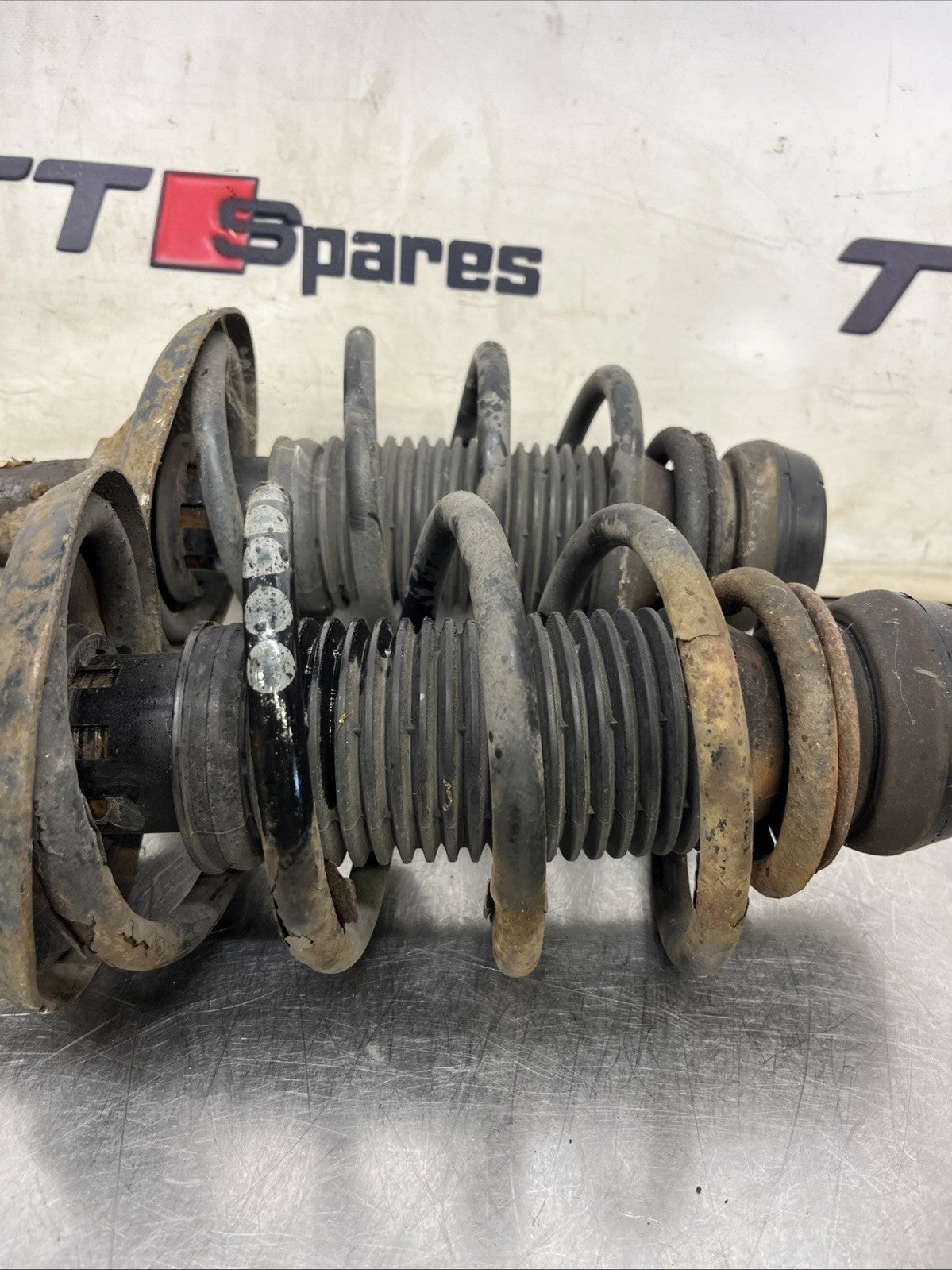 2003 AUDI TT 8N 1.8T FRONT SUSPENSION SHOCK ABSORBERS SET   PAIR 8N0413031K
