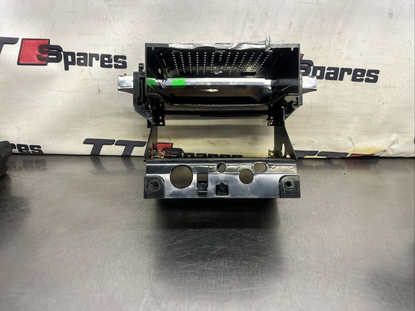 2003 AUDI TT CONVERTIBLE MK1 8N RADIO case