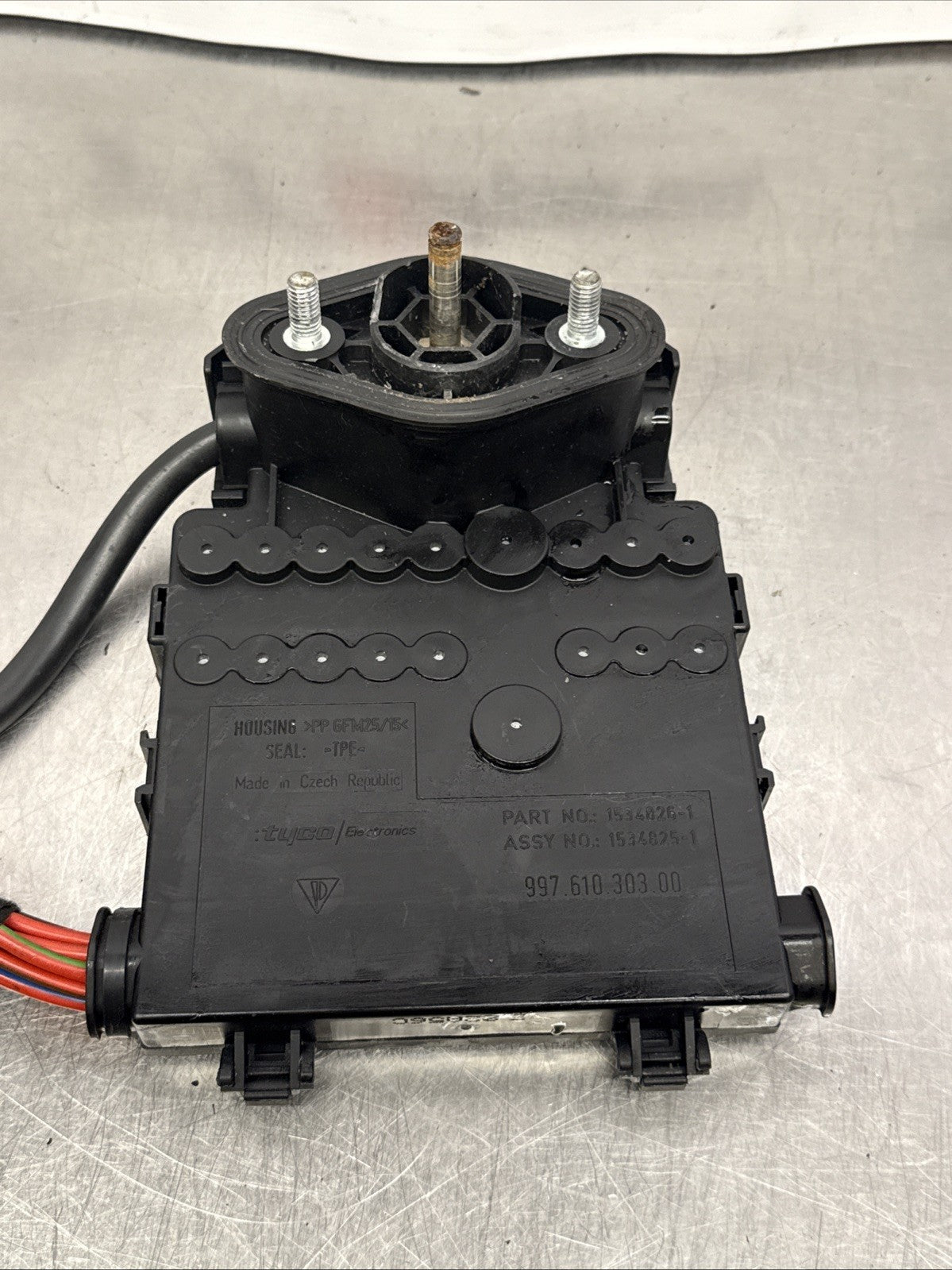 Porsche Boxster 987 2007 Engine Bay Fuse Box Module 99761030100