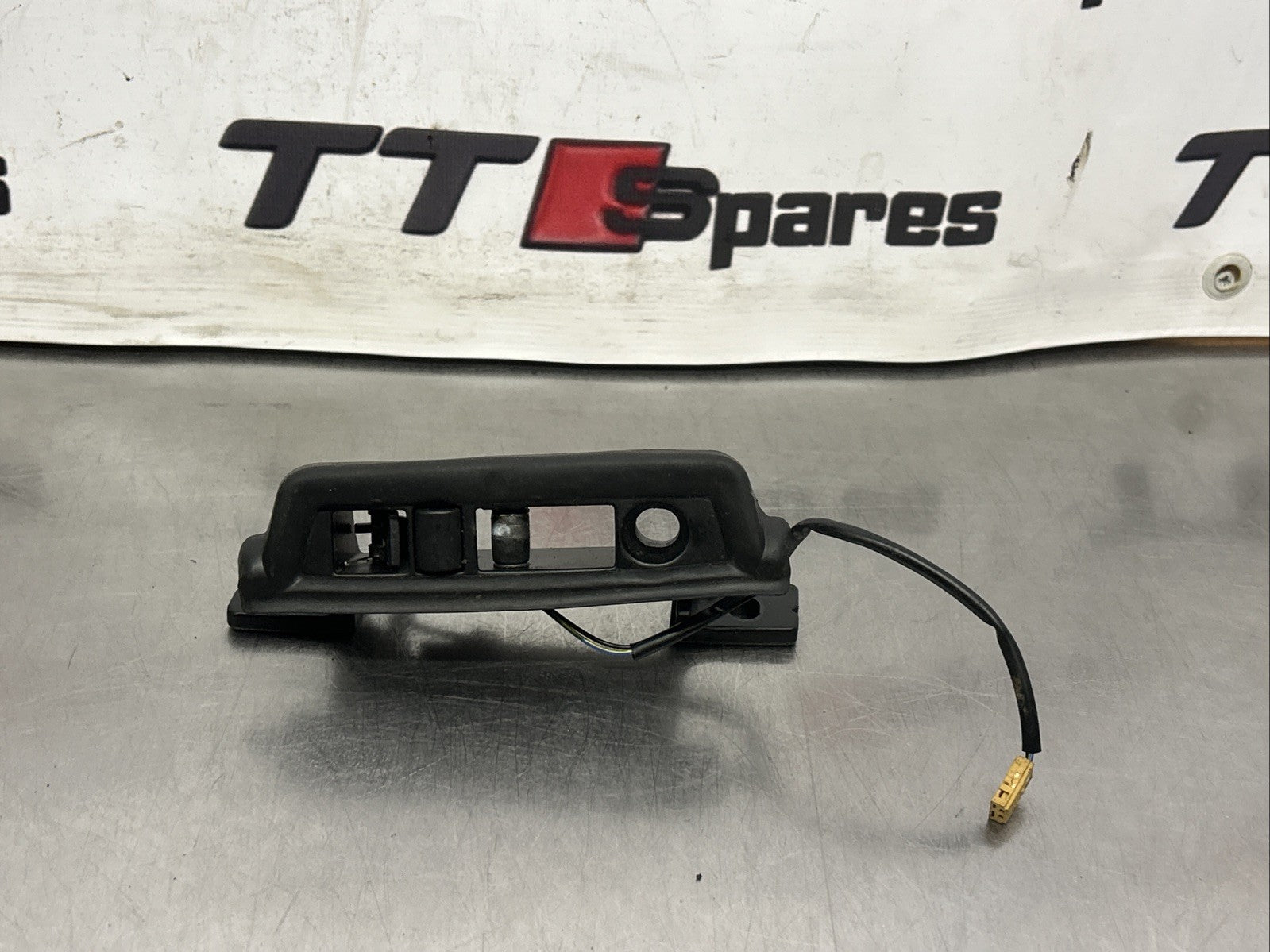 2003 AUDI TT CONVERTIBLE MK1 8N Roadster Right & Left Roof Catch 8N7871443C/444C