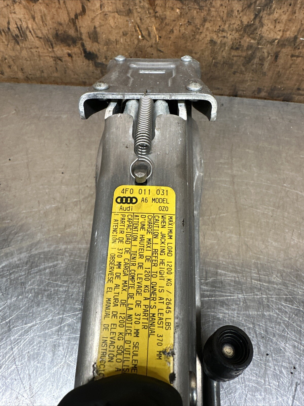 4F0011031D Audi S6 A6 Allroad 4F C6 Emergency Car Lift Jack 