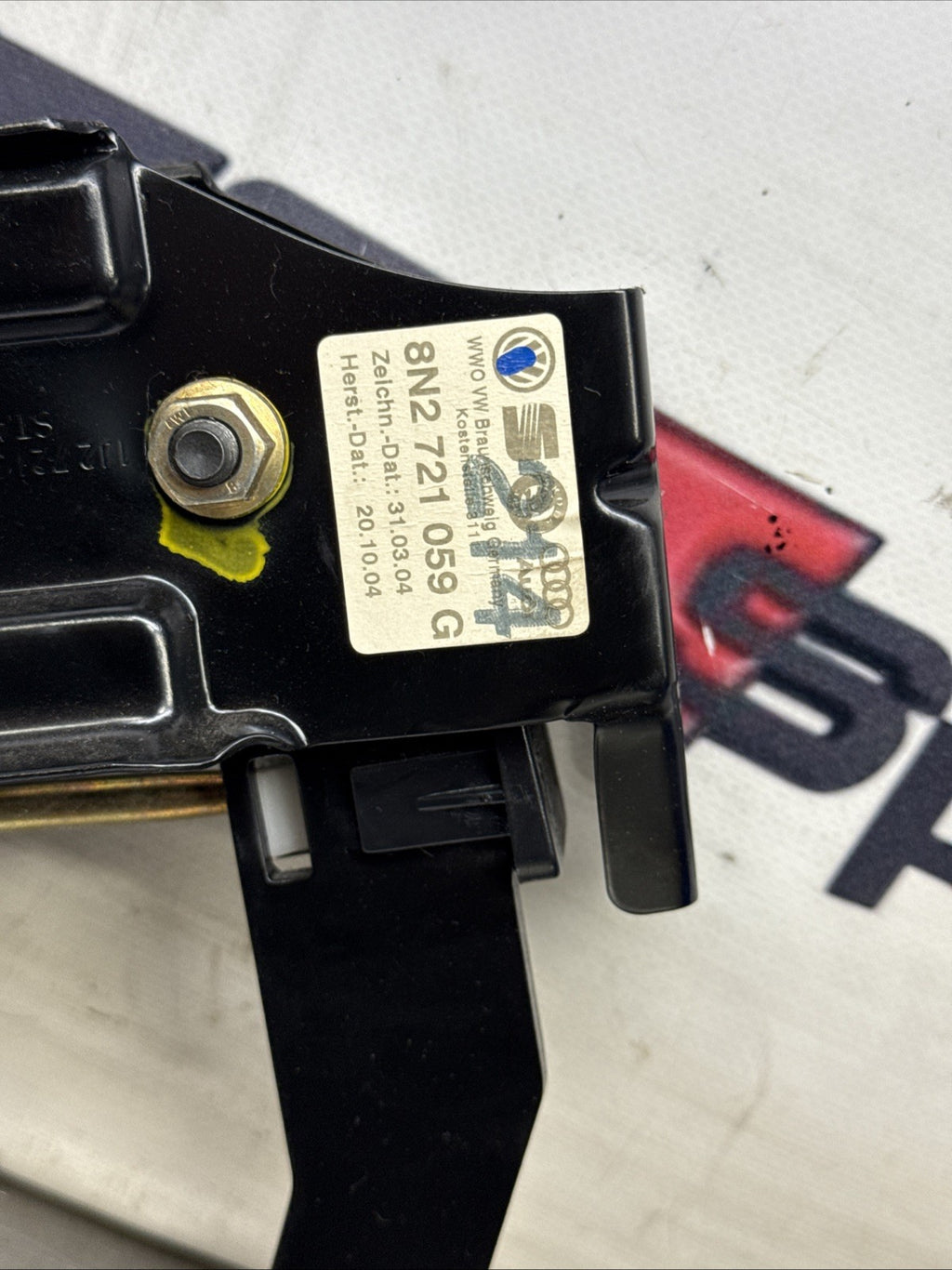 Audi TT 8N Clutch Pedal and Master Cylinder 8N2721059G