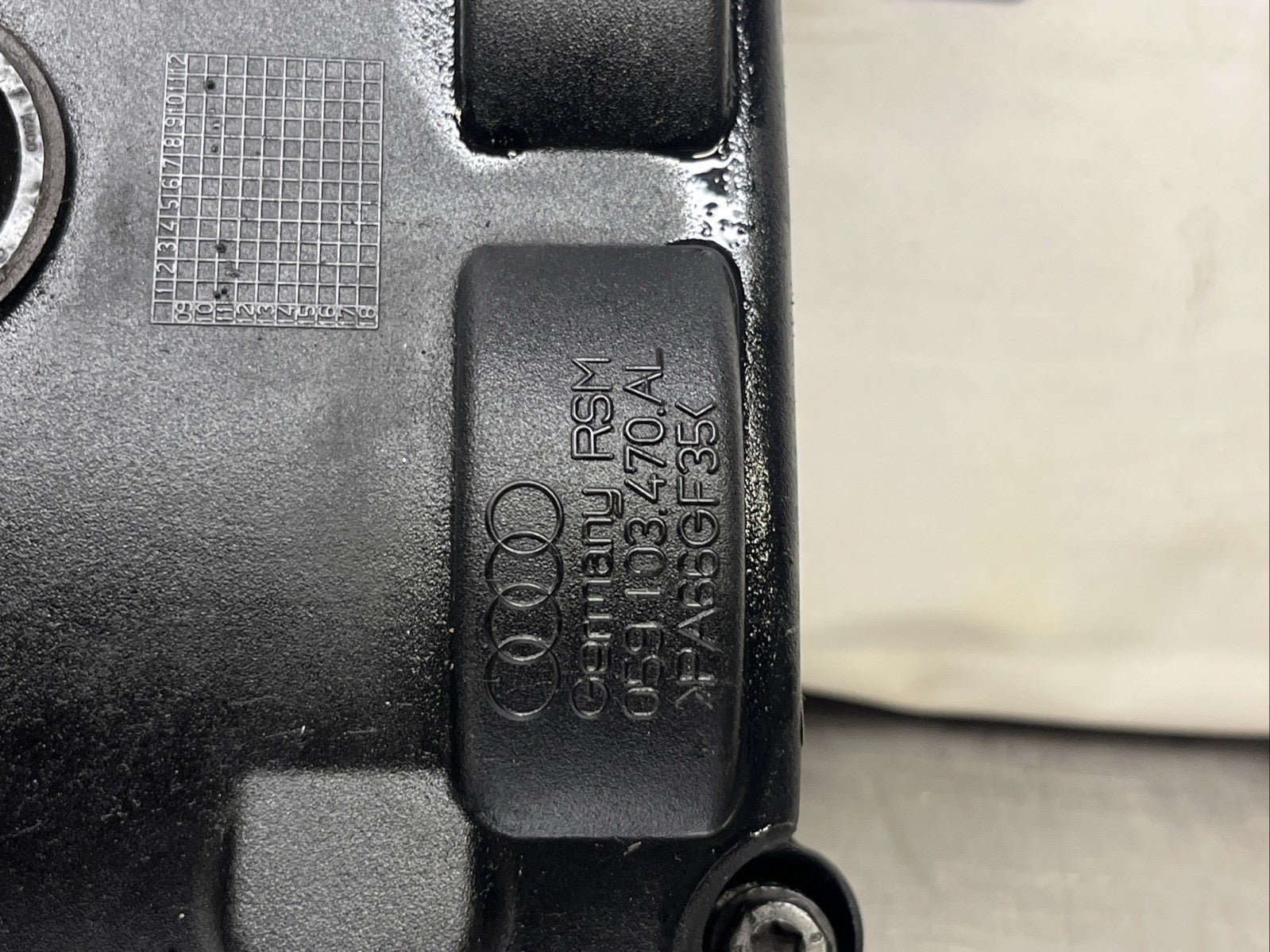 AUDI Q7 ROCKER VALVE COVER 3.0 TDI  / CRCA - CRC DIESEL MK1 4L 2012
