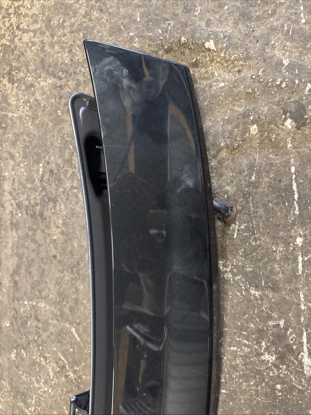 AUDI TT ROADSTER BLACK REAR TAILGATE SPOILER WITH MOTOR 2007 TO 2014 8J7827934