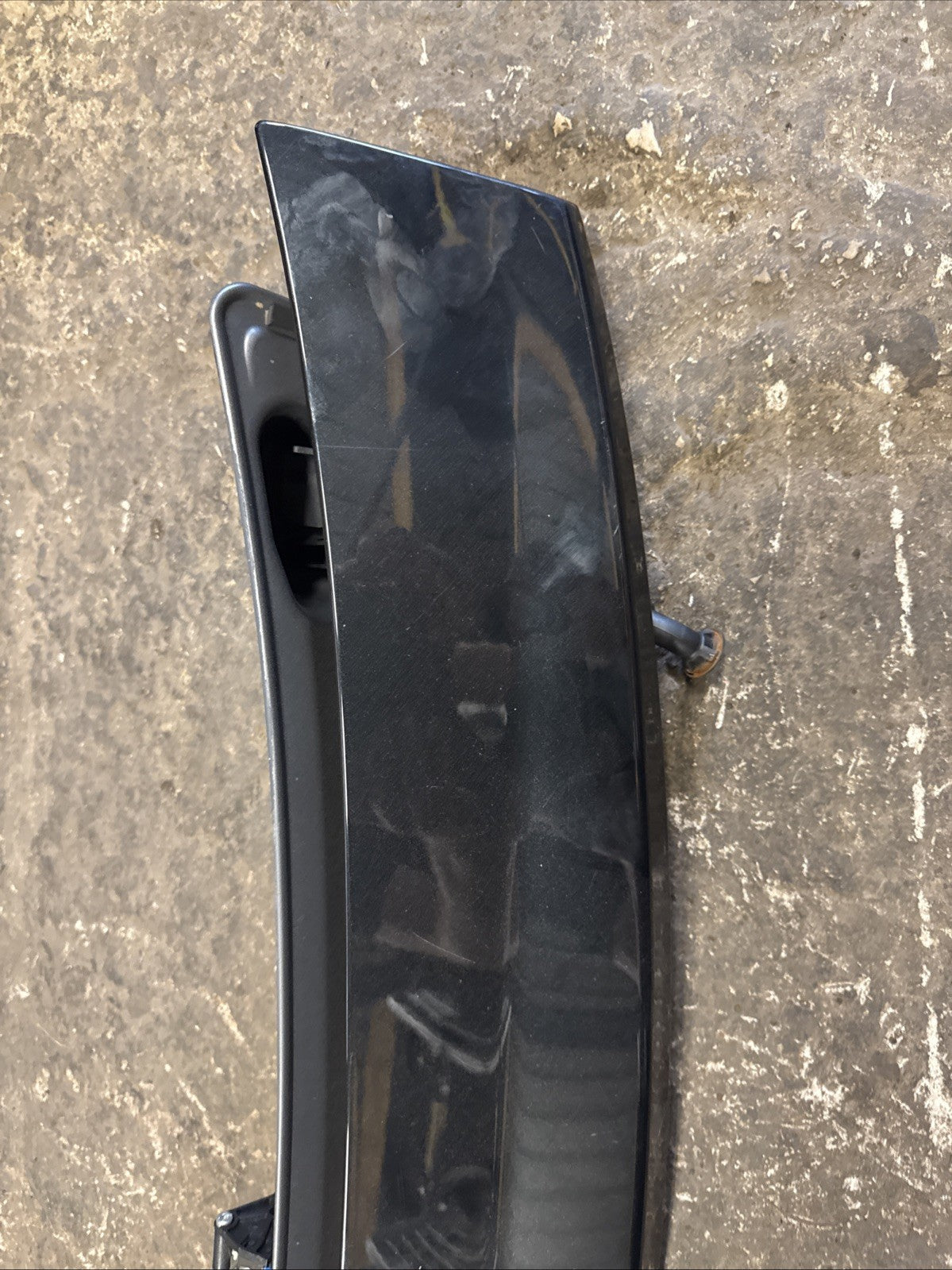 AUDI TT ROADSTER BLACK REAR TAILGATE SPOILER WITH MOTOR 2007 TO 2014 8J7827934