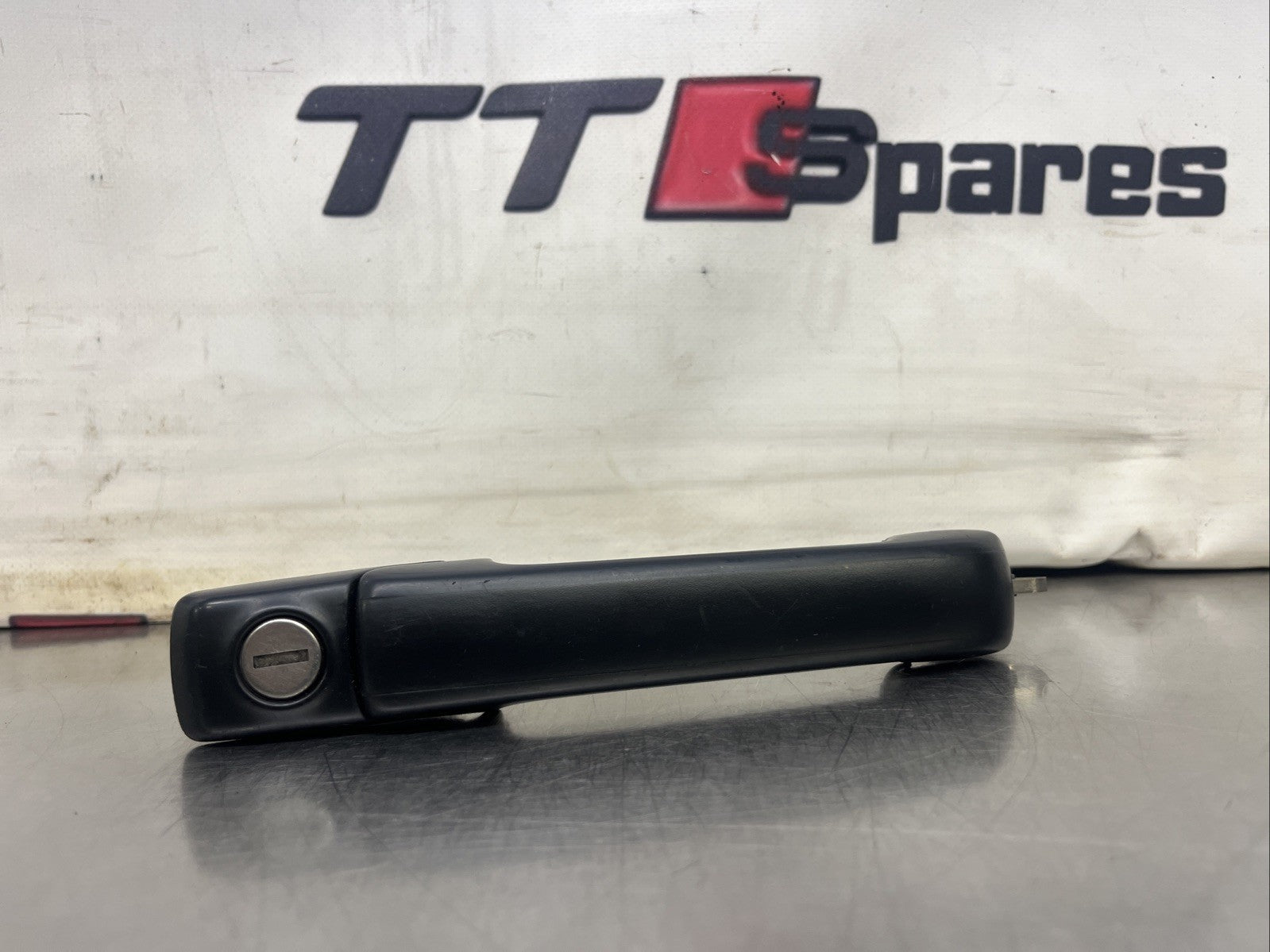 Volkswagen Golf III 1995 Right front door exterior handle 1H0837209 VAL249607