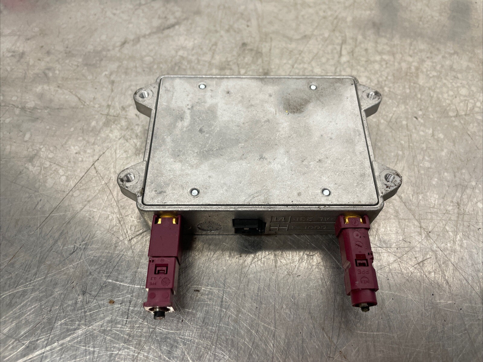 8E0035456D AUDI TT HANDSFREE TELEPHONE AMPLIFIER MODULE  MK2 2007 - 2011
