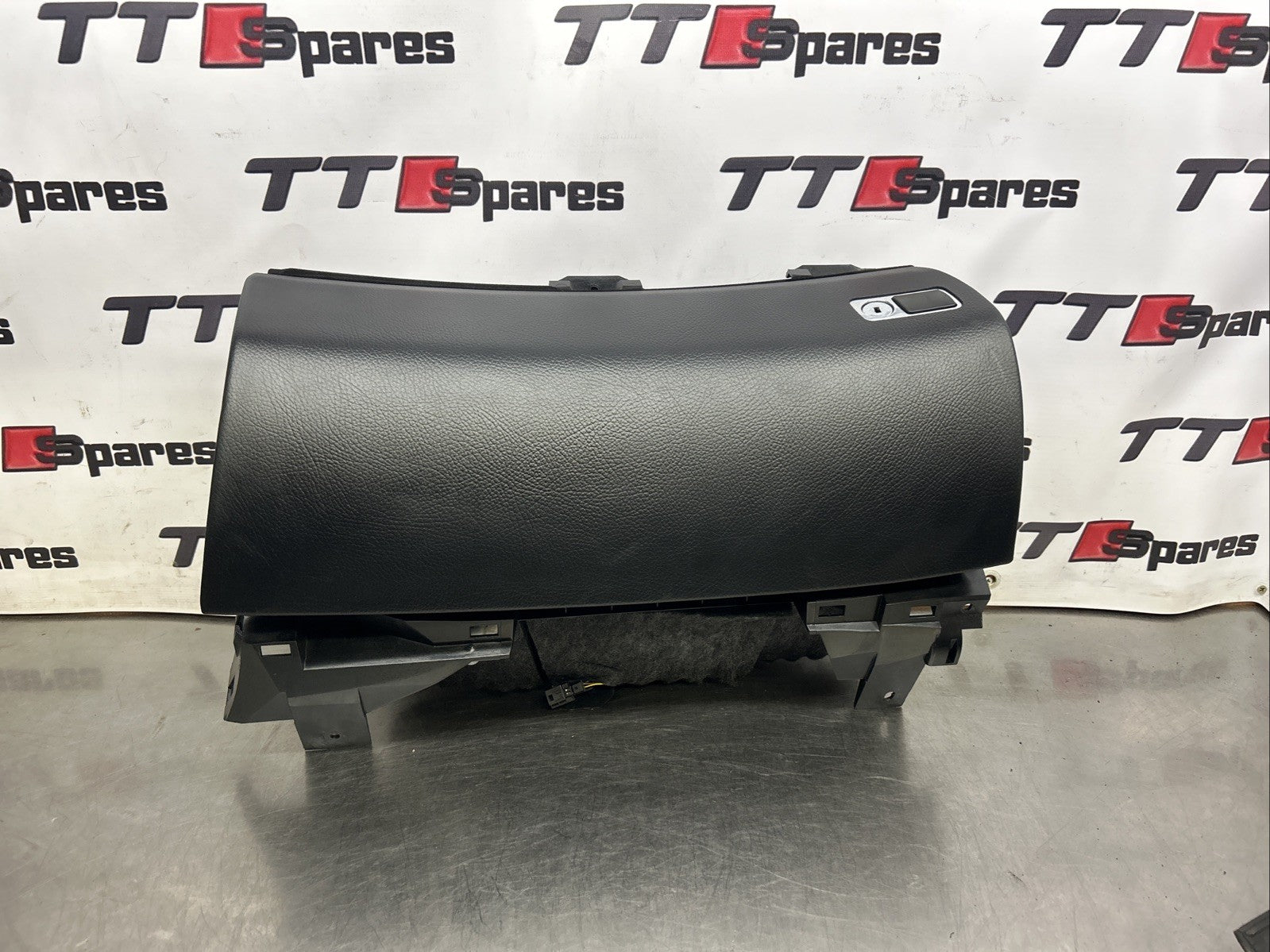2007 Mercedes S-CLASS W221 Glove Box A221 680 06 98