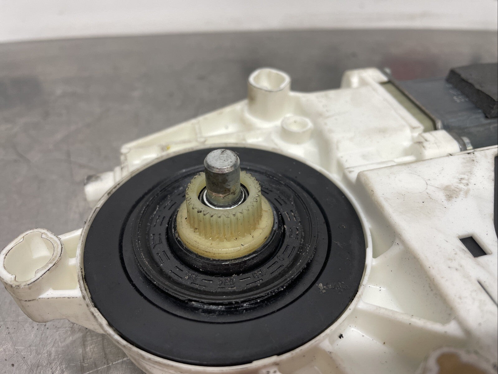 AUDI A3 8P2 (2005   2008)  WINDOW MOTOR 8P0959801E  8P4959801E #863