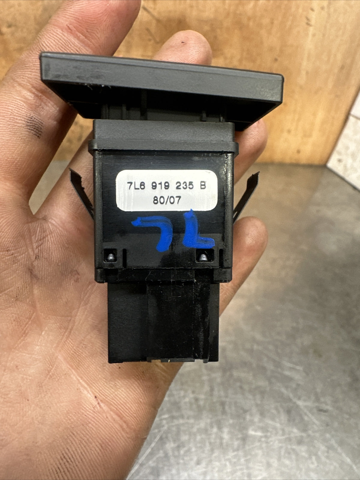 2007 VOLKSWAGEN TOUAREG  7L MK1 PASSENGER AIR SRS BAG CONTROL SWITCH 7L6919235B