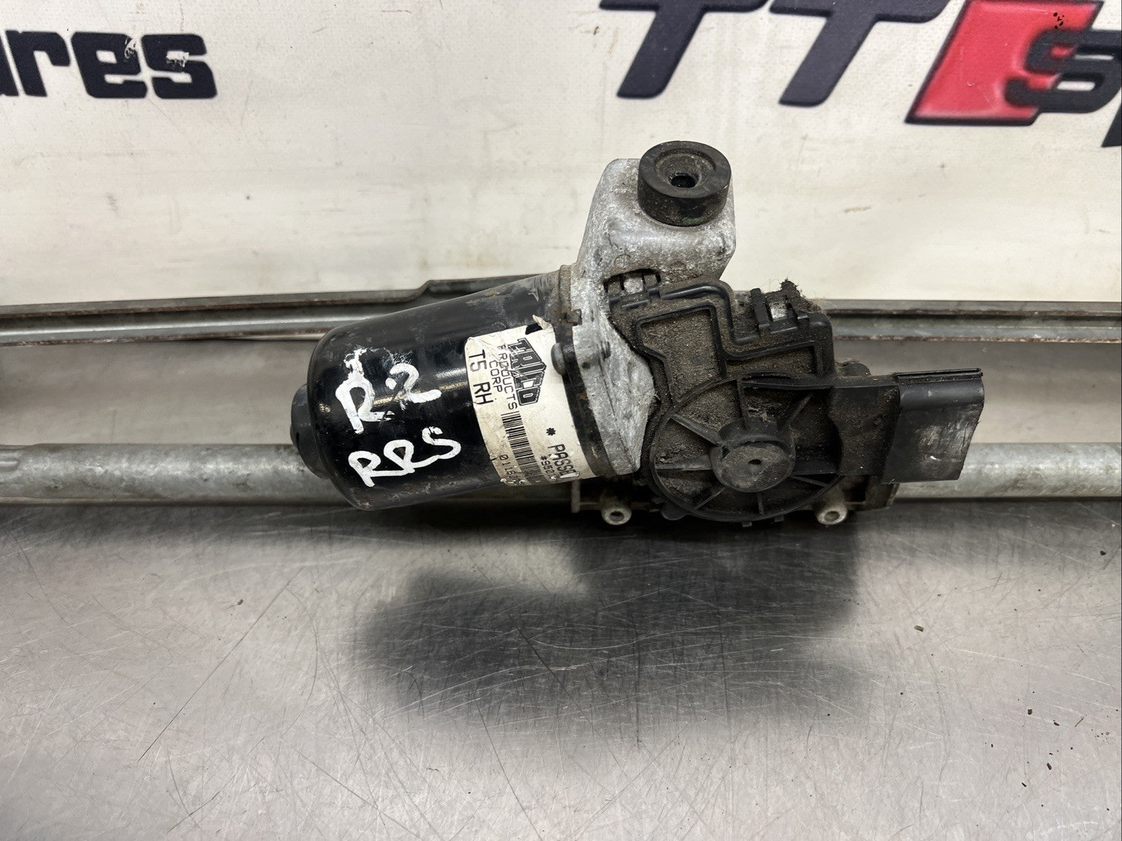 Wiper Motor and Linkage Front DLB000141 Range Rover Sport Discovery 3 or 4 RHD