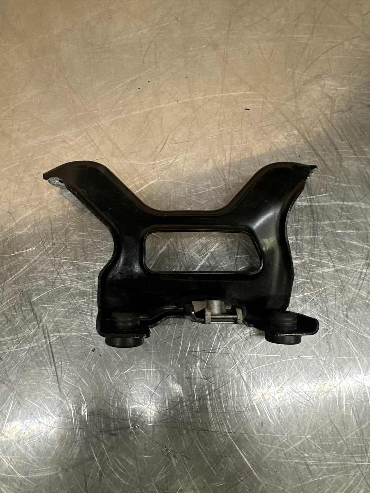 AUDI TT MK1 8N COOLANT COVER BRACKET 8N0103946A