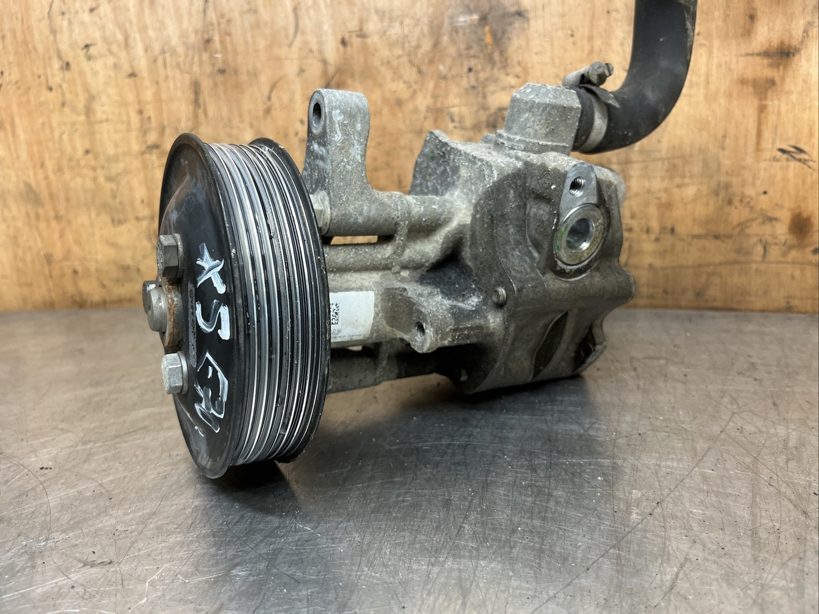 2010 BMW X5 4.0D E70 N57D30B POWER STEERING PUMP 679646202 / 5002445 Fast Post!