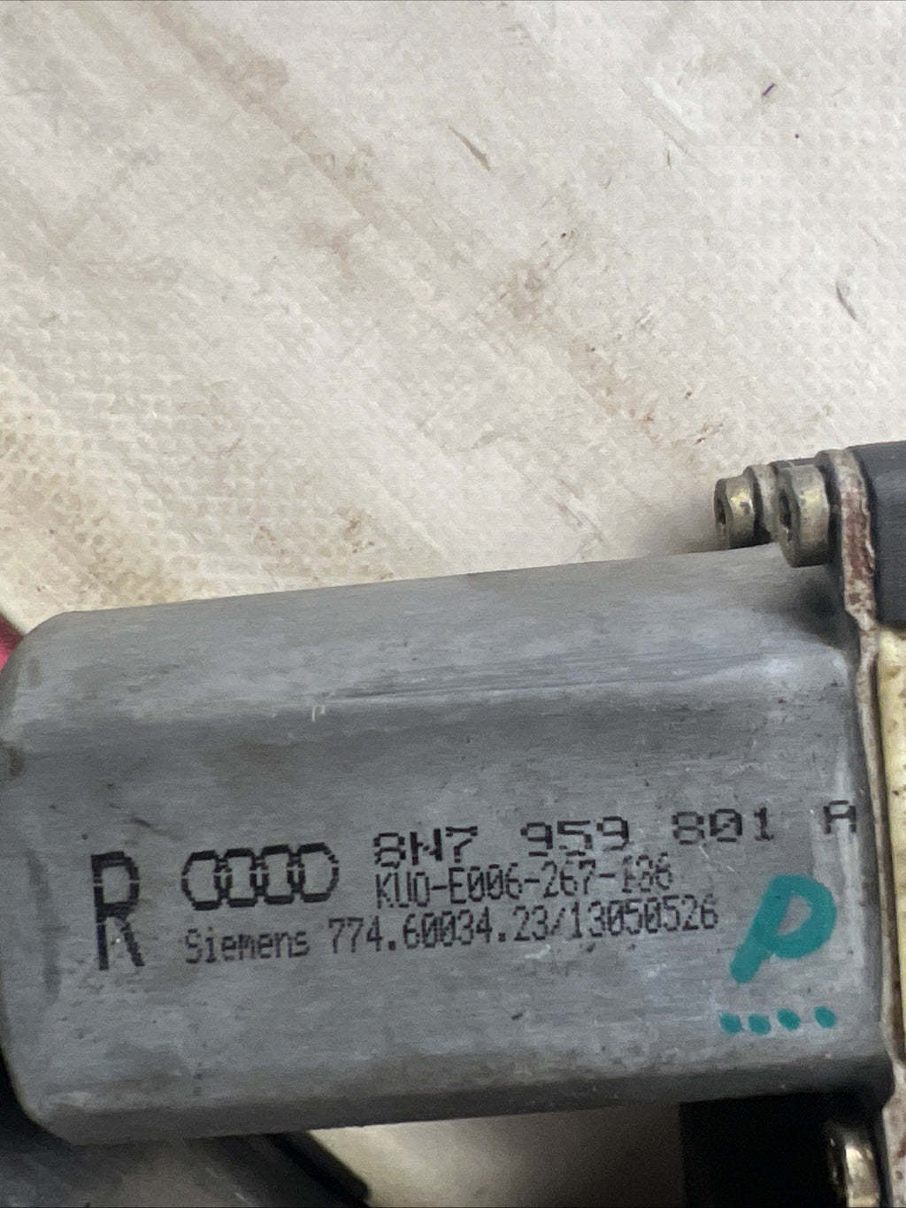 Audi TT Mk1 Convertible Roadster LEFT SIDE ELECTRIC WINDOW MOTOR 8N7959801A GEN