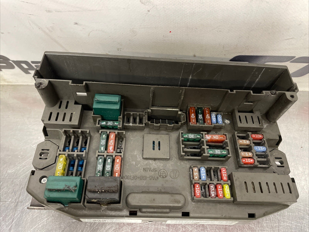 518967010C 697638402 Fuse box  for BMW X5 UK1730634-10
