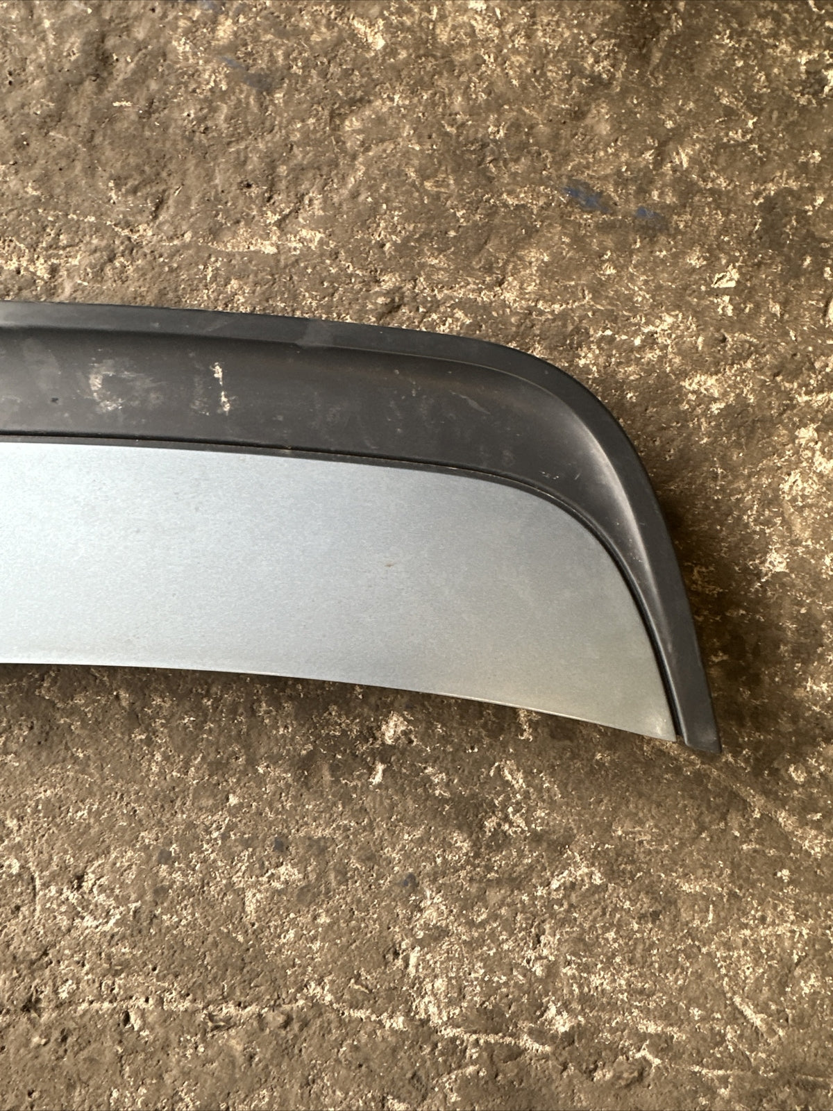 05 GENUINE Audi TT MK1 COUPE 3.2 V6 REAR BOOT SPOILER Glacier Blue