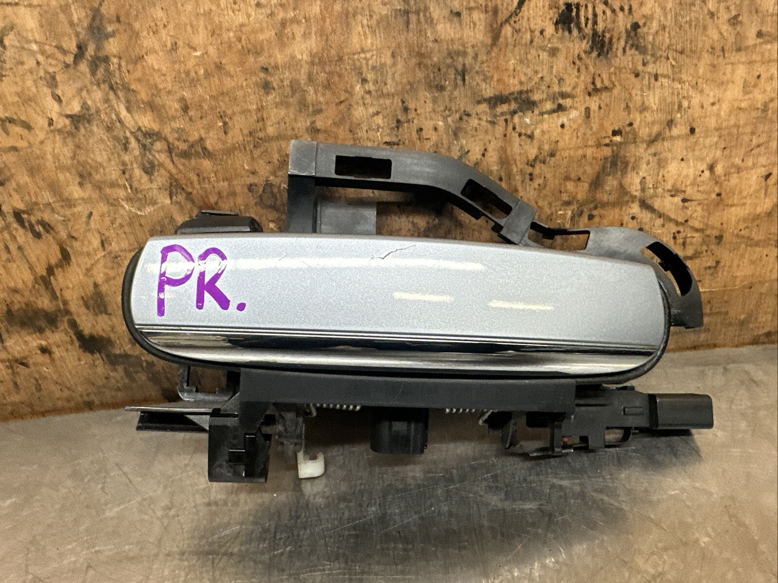 4F0837885 AUDI S6 C6 2010 EXTERIOR DOOR HANDLE REAR LEFT PASSENGER SIDE SILVER
