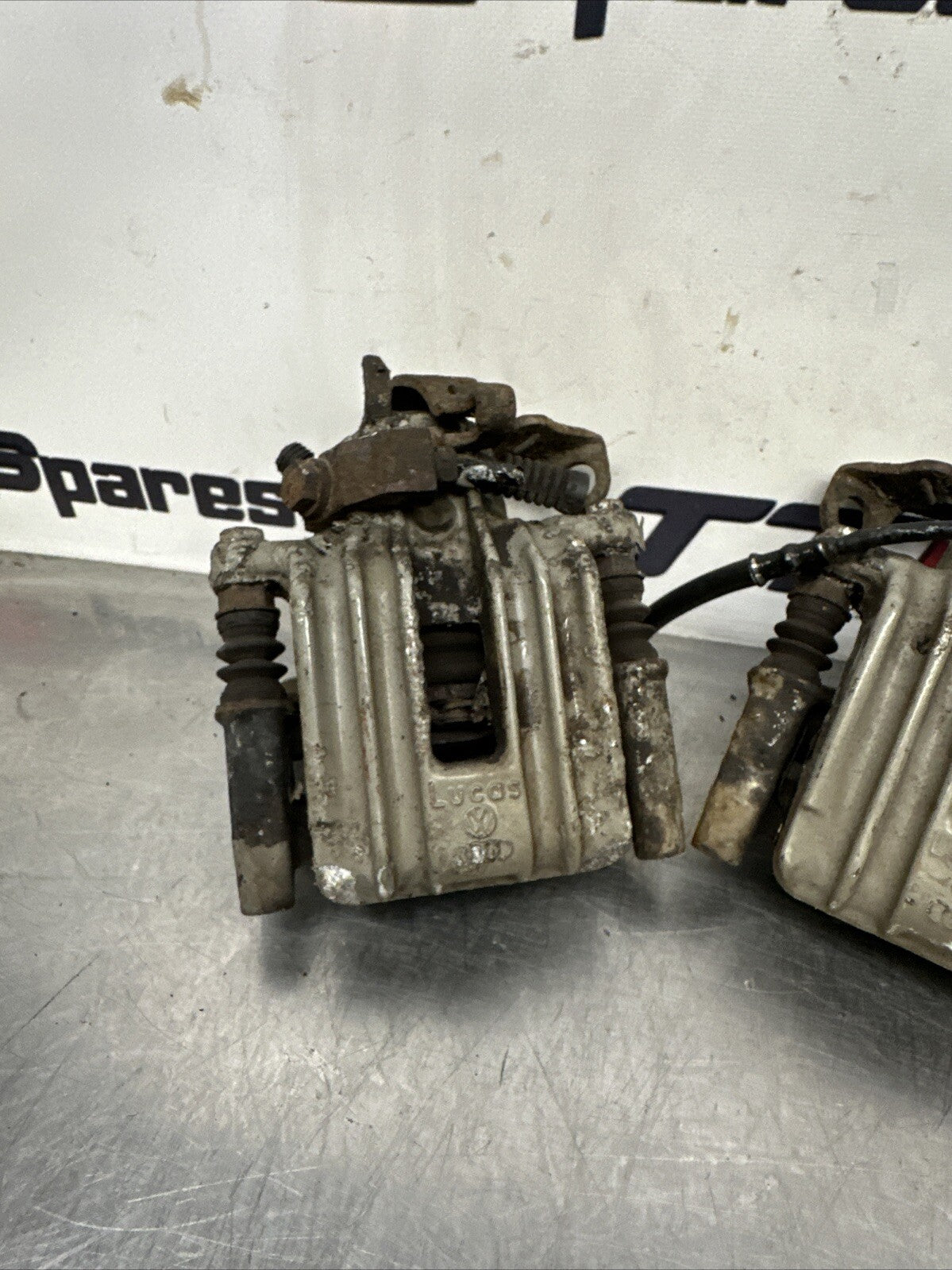 Audi TT Mk1 8N, 180 Pair of Rear Brake Calipers & Carriers - Used (0548)