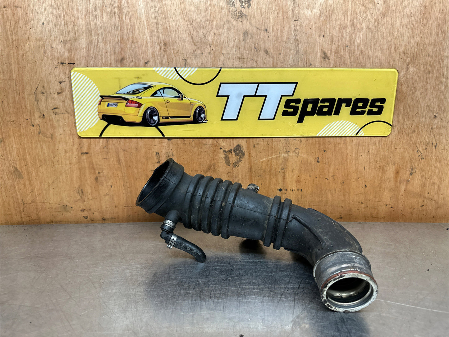 AUDI TT MK1 8N TURBO INTAKE BOOST PIPE 06A133356H 180 QUATTRO