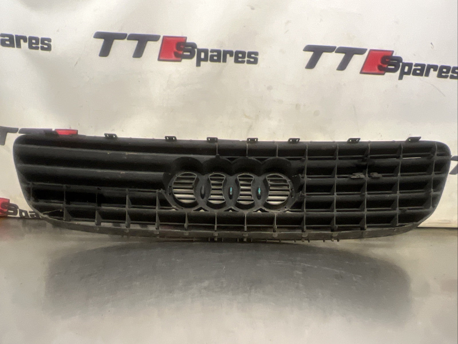 Audi TT MK1 1.8T Front Upper Grill Grille 8N0853653A 2000