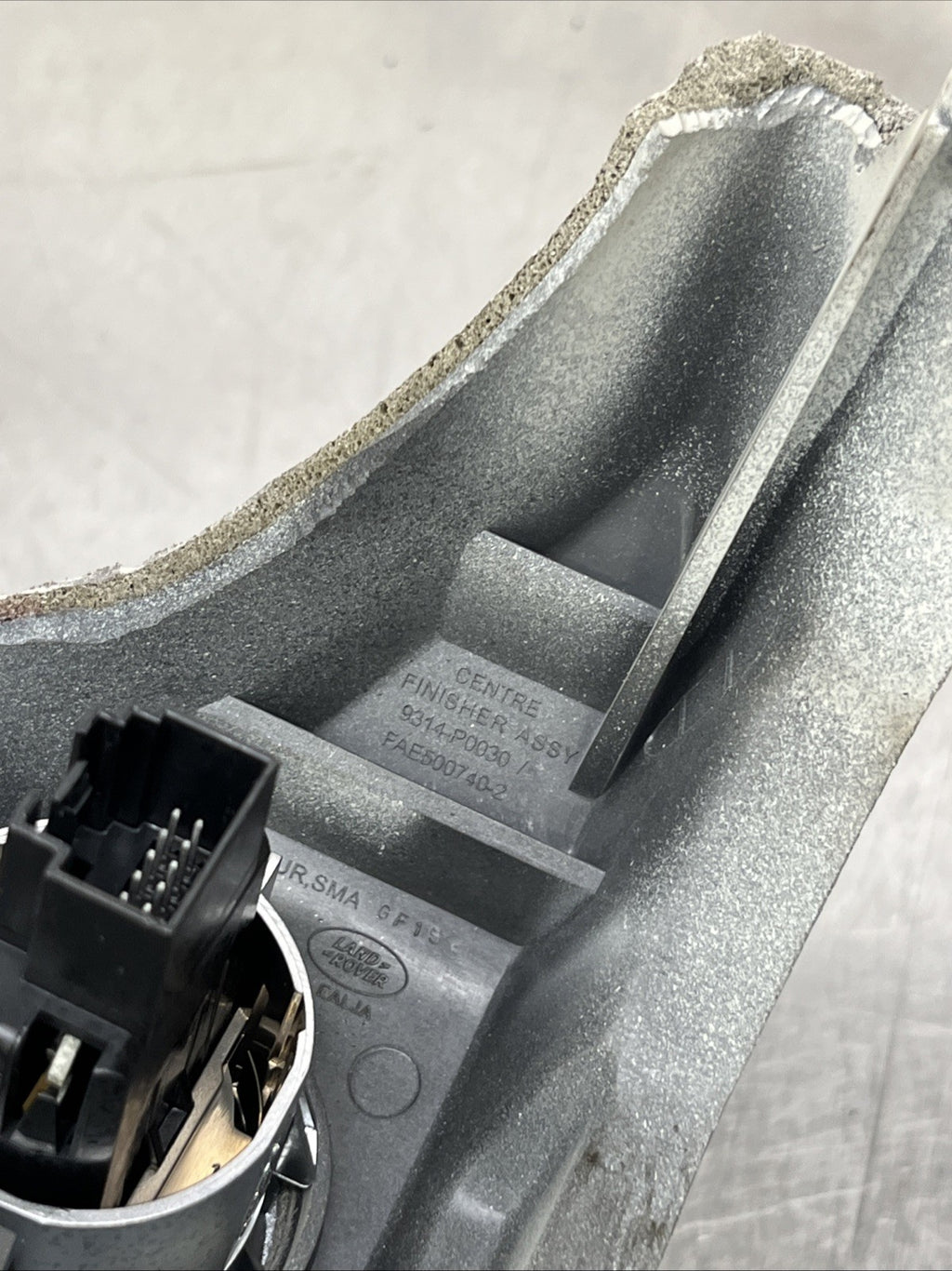 2009 LAND ROVER RANGE ROVER DASHBOARD AIR VENT SWITCH TRIM  GENUINE