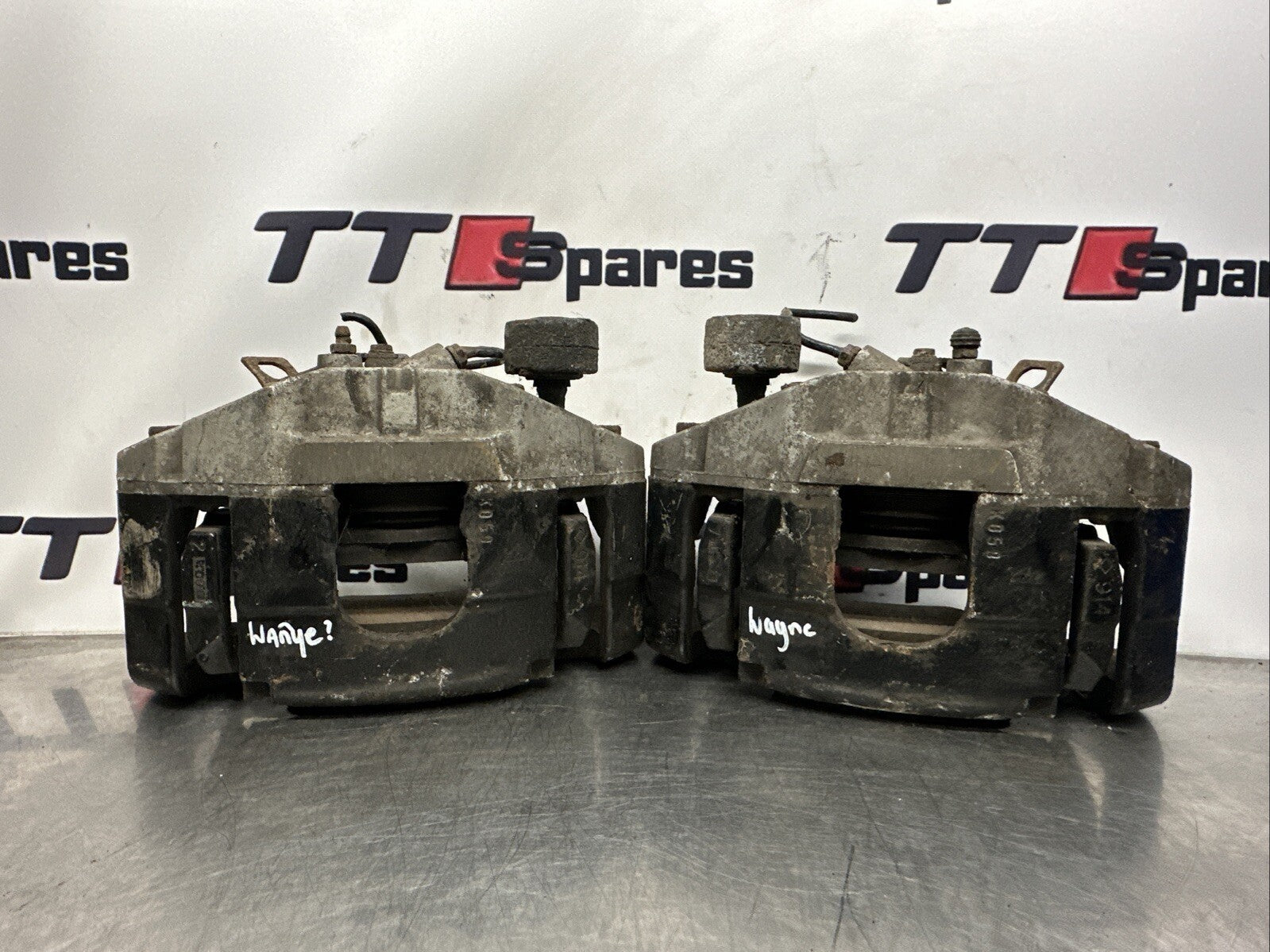 AUDI TT MK2 8J 3.2 V6 Front Brake Calipers AND Carriers A3 8P