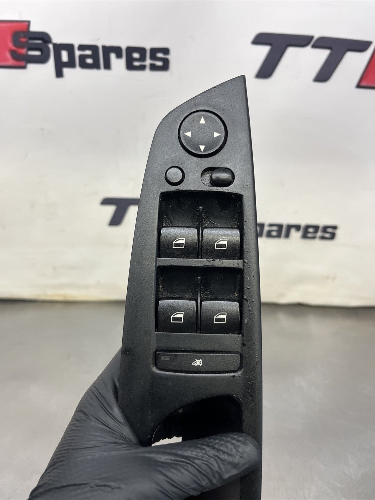 BMW X5 E70 2007 9122117 7137138 FRONT DOOR WINDOW SWITCH RIGHT SIDE RHD