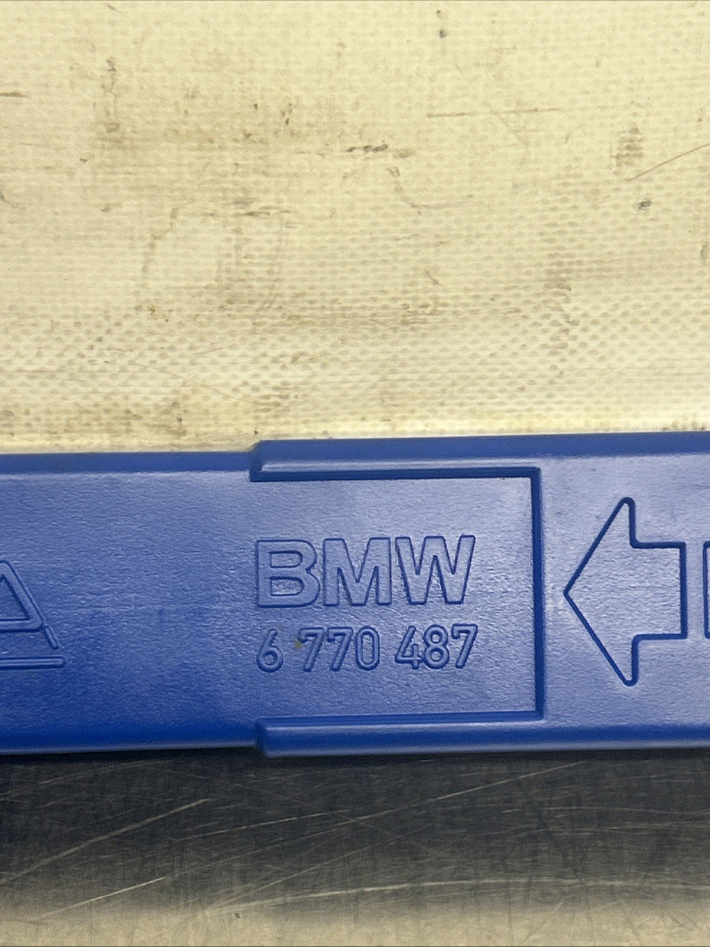BMW 1 2 3 4 5 7 X1 X3 X4 X5 X6 Z Series Hazard Warning Saftey Triangle 6770487