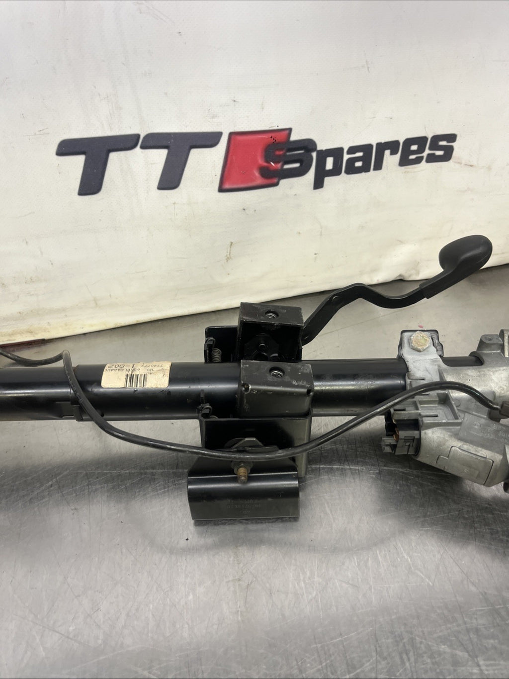 VW Golf 3 convertible 1H0419561C steering linkage with ignition lock and key