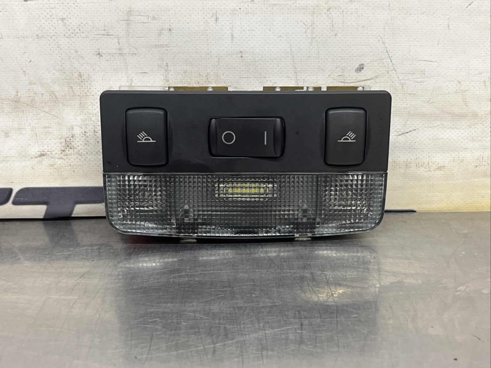 AUDI TT MK1 8N INTERIOR ROOF LIGHT 8N8947111 BLACK