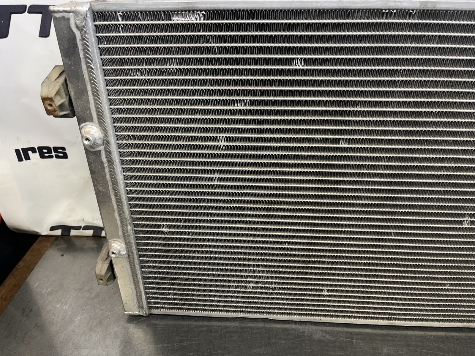 42mm ALUMINIUM ALLOY SPORT RADIATOR RAD FOR AUDI A3 8L S3 TT 1.8T QUATTRO 225BHP