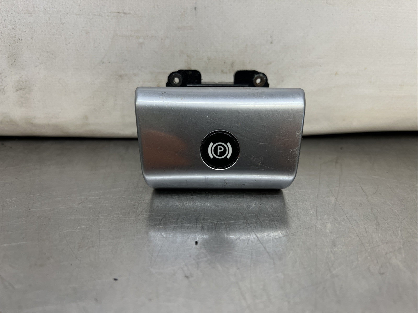 RANGE ROVER VOGUE 2006-2011 ELECTRIC PARKING BRAKE EMERGENCY RELEASE HANDLE