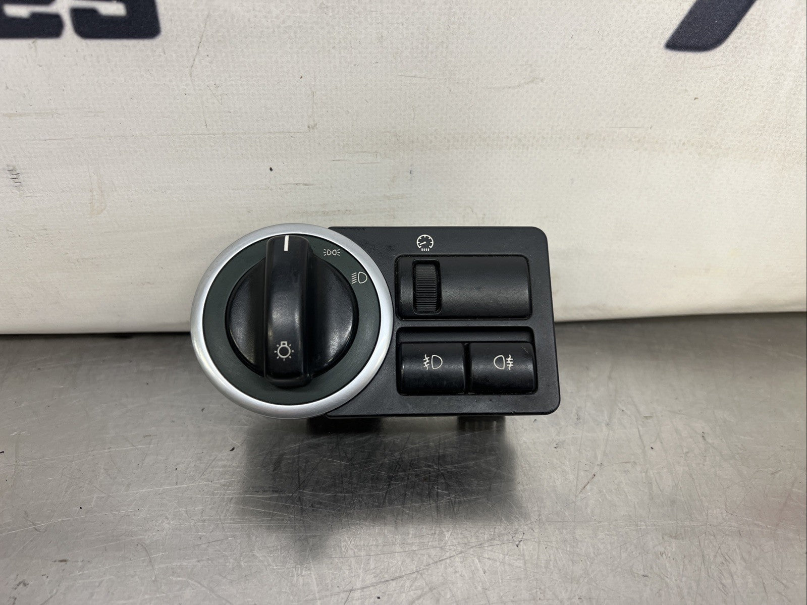 ✅LAND ROVER RANGE ROVER L322 4.4 DIESEL 2011 HEADLIGHT SWITCH YUD501380PUY A243
