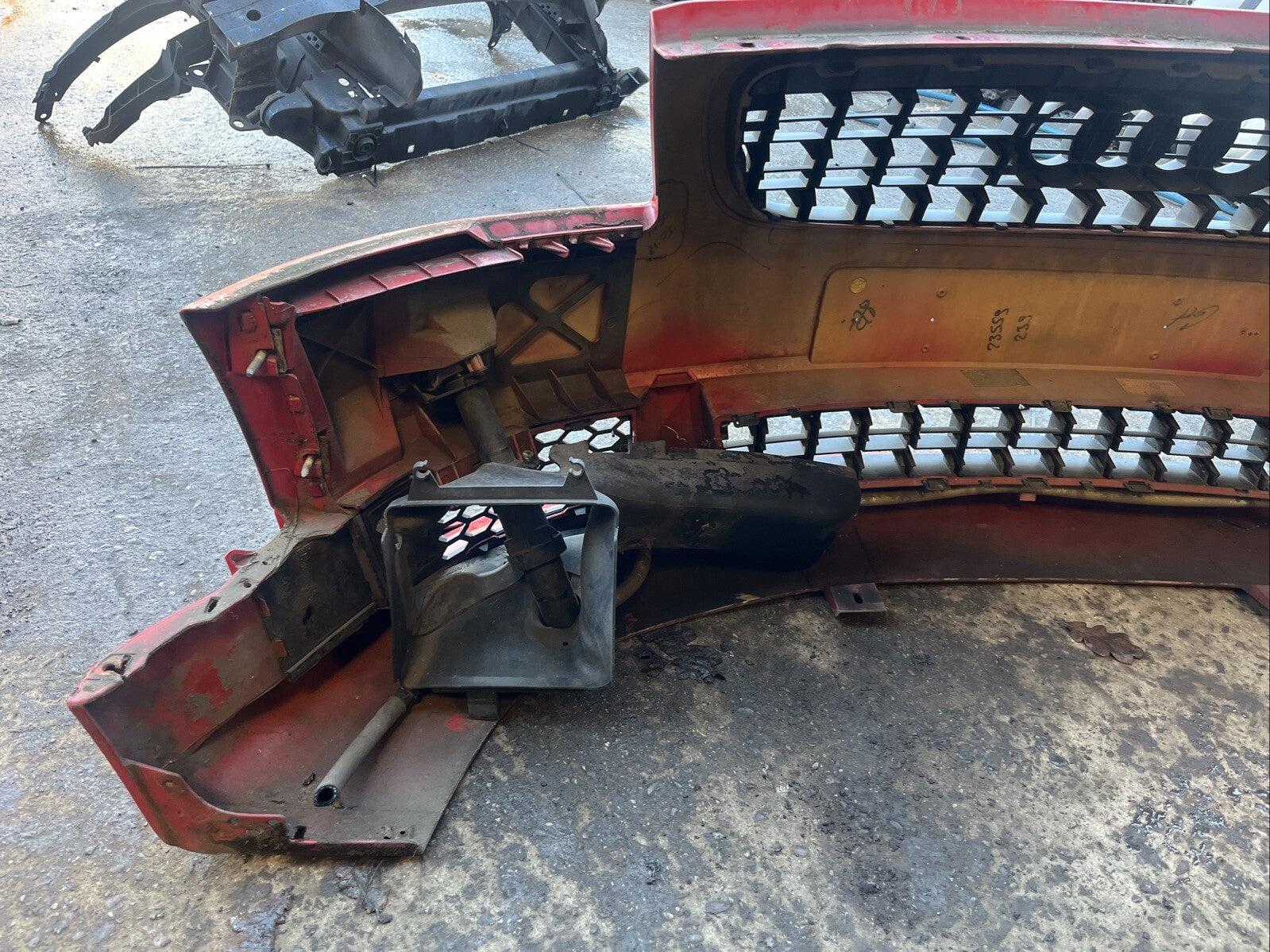 AUDI TT 8n mk1 3.2 V6 COMPLETE FRONT BUMPER + GRILLS WASHER JETS RED LZ3M