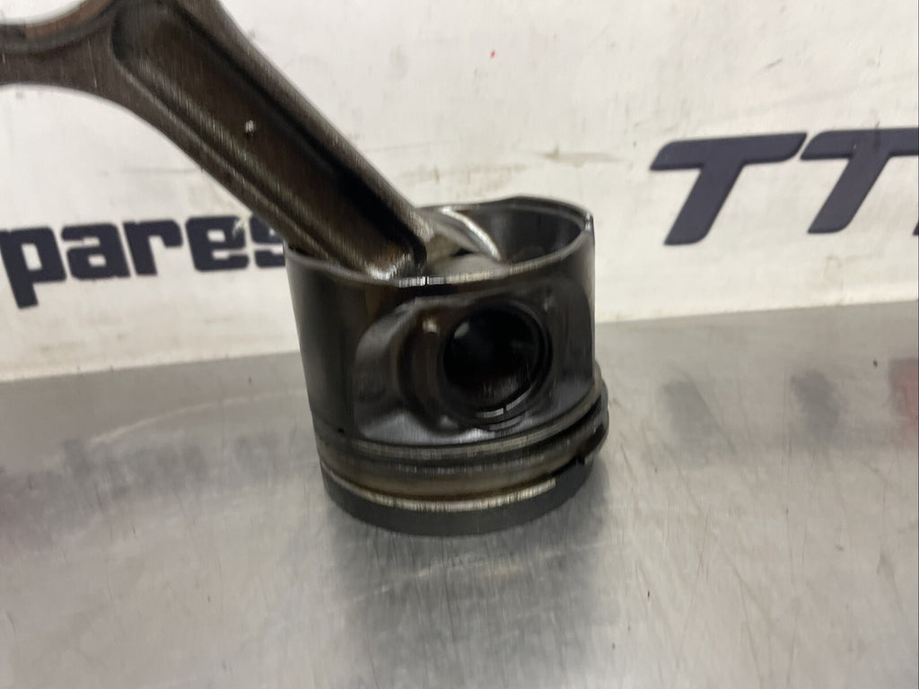 BMW E60 E61 E53 3.0D DIESEL PISTON WITH CONROD M57N 306D2 2004 NURAL 7799357