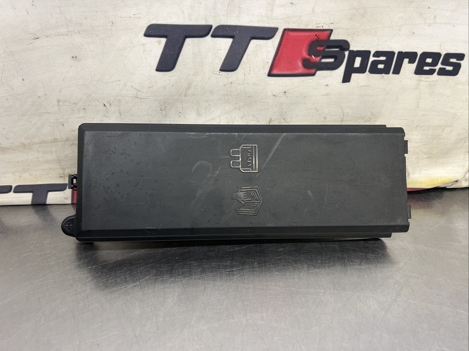 GENUINE 05-09 LAND ROVER DISCOVERY FUSE BOX LID 490000072