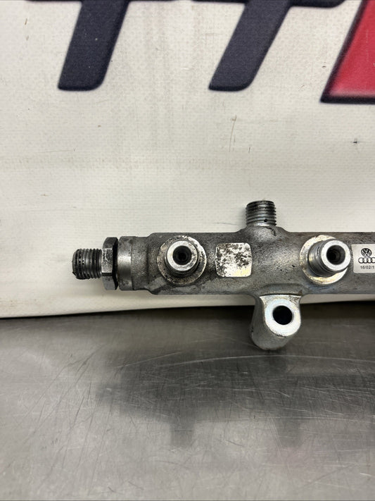 AUDI Q7 S LINE 3.0 DIESEL 2011 FUEL RAIL 059130090BT