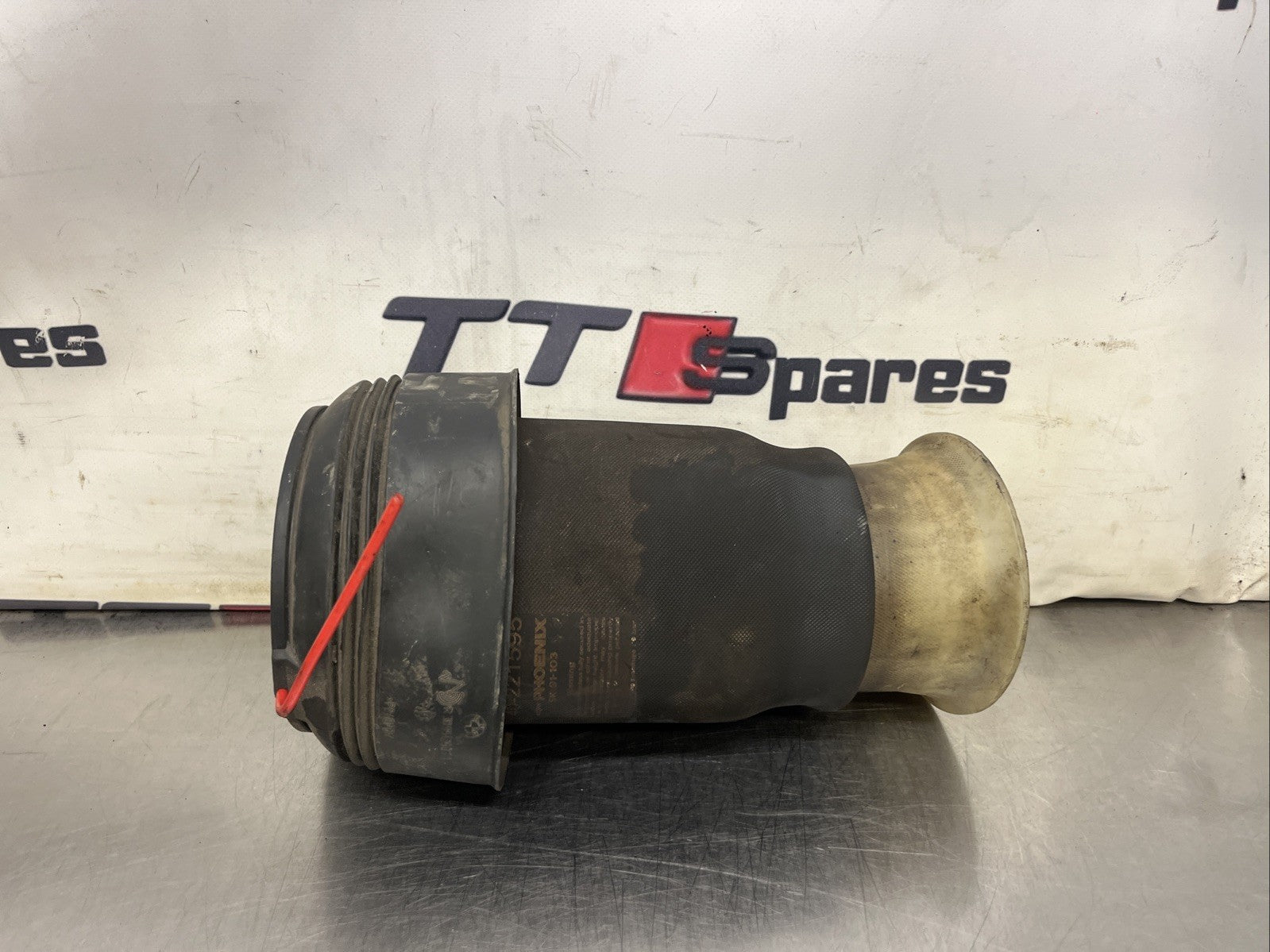 BMW X6 E71 AIR SUSPENSION BAG FITS REAR LEFT OR RIGHT SIDE 40221595 2011