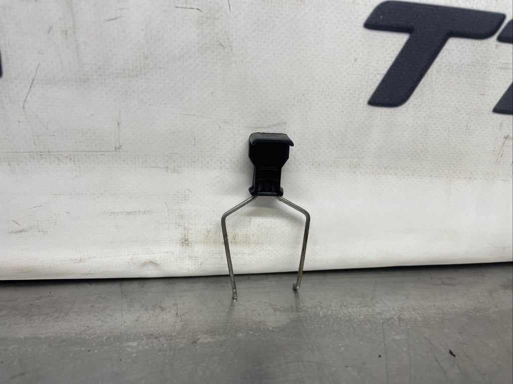 bmw e46 radiator Clip 